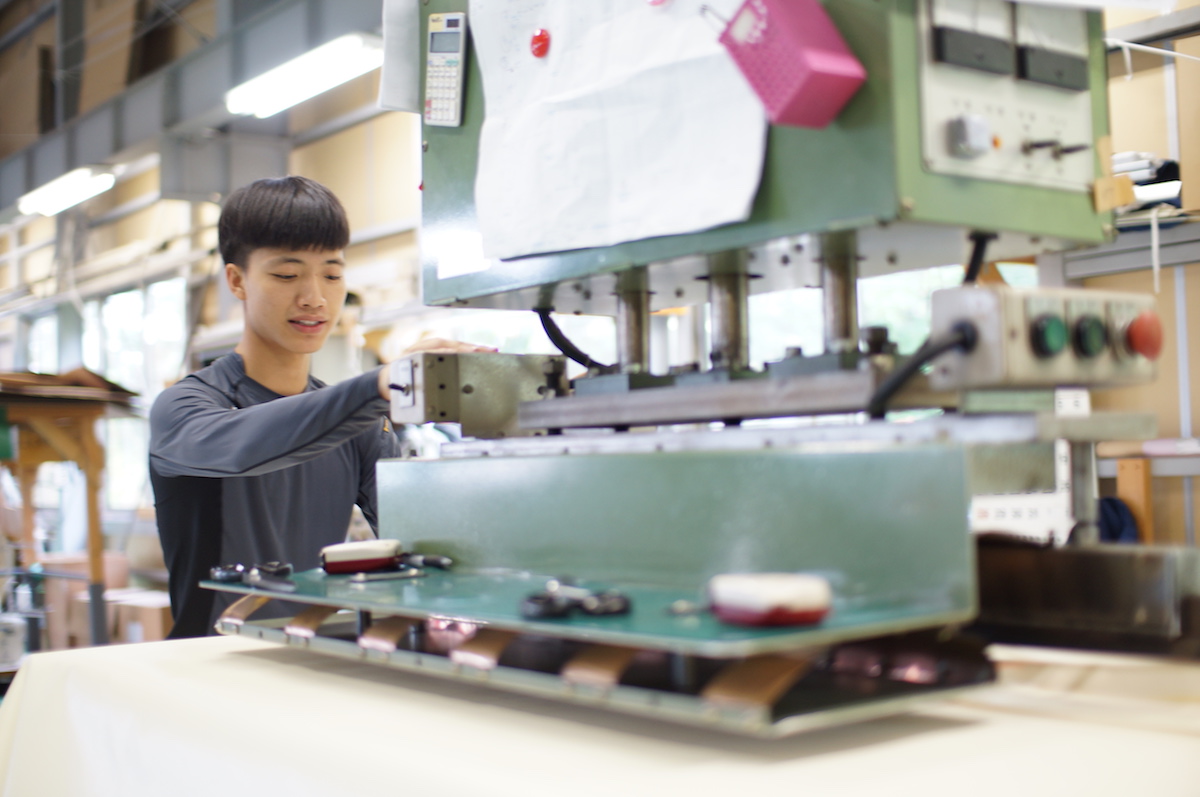 縫製工場作業風景(3)
